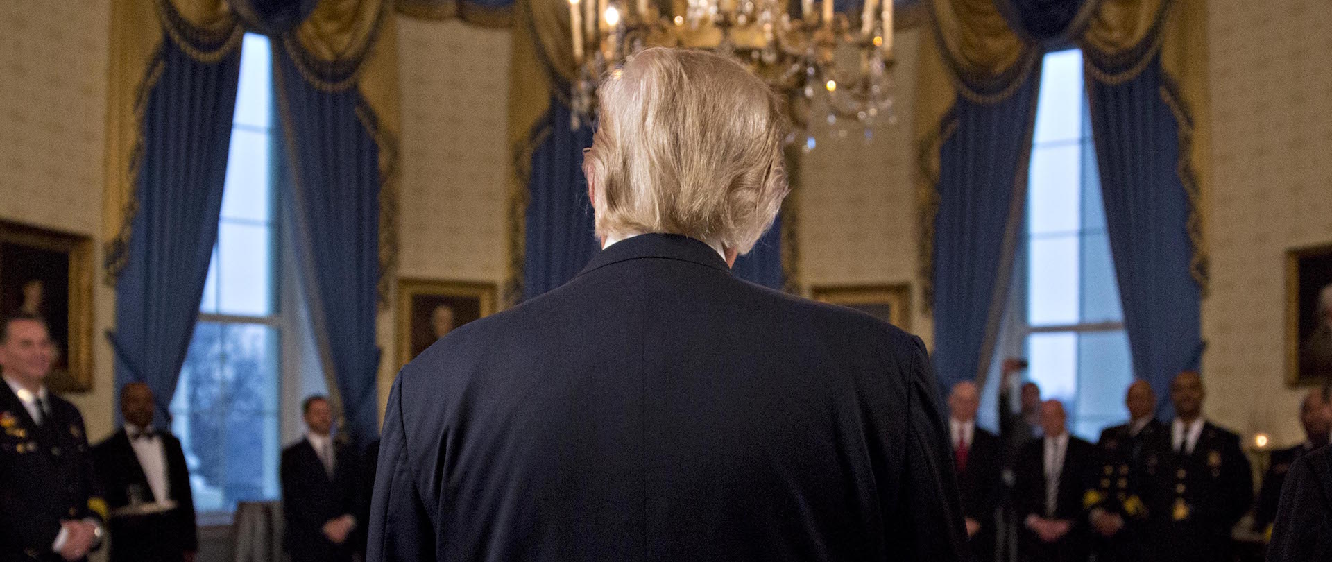 Затылок Трампа вид сзади